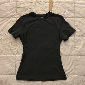 SKIMS FITS EVERYBODY T-SHIRT